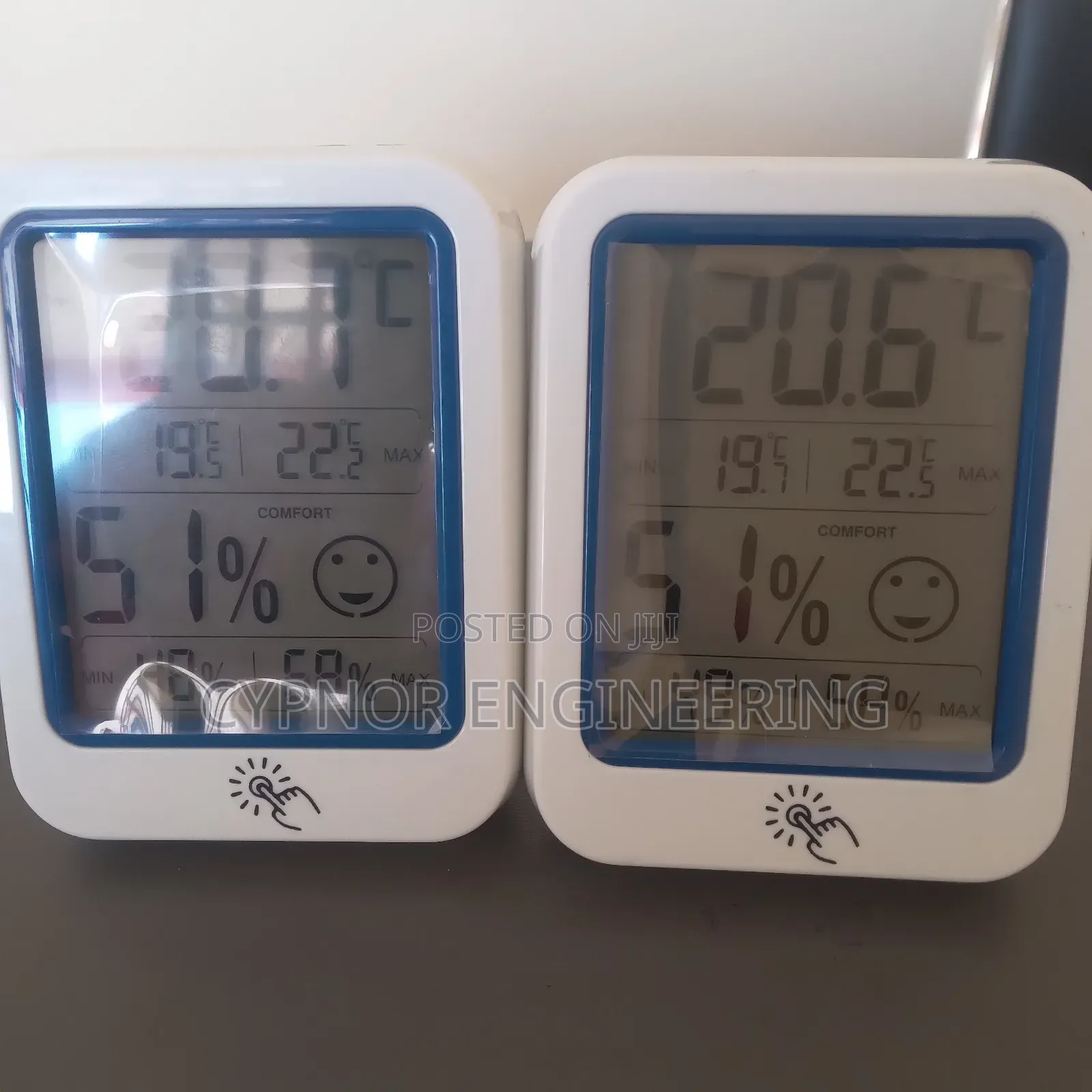 Store Humidity and Temperature Monitoring Device