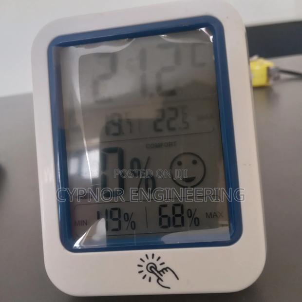 Laboratory Humidity Meter for Experimention - main view