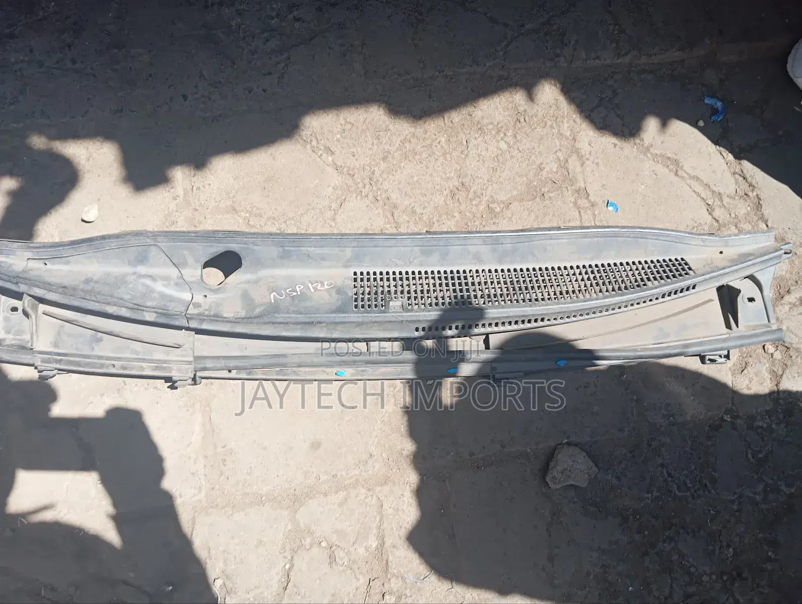 Ractis 2012 Wiper Panel