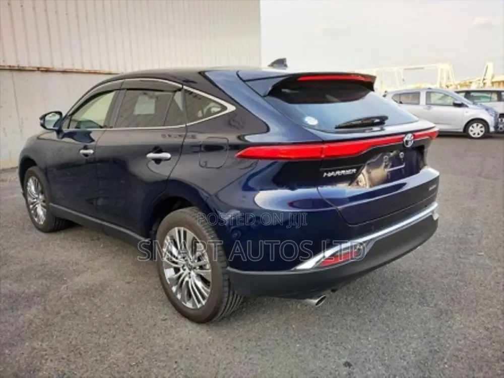 Toyota Harrier 2.0 2021 Black