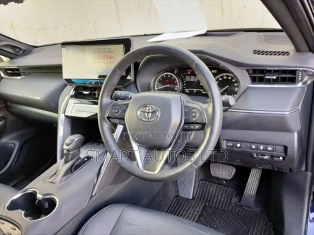 Toyota Harrier 2.0 2021 Black