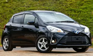 Toyota Vitz 2017 Black