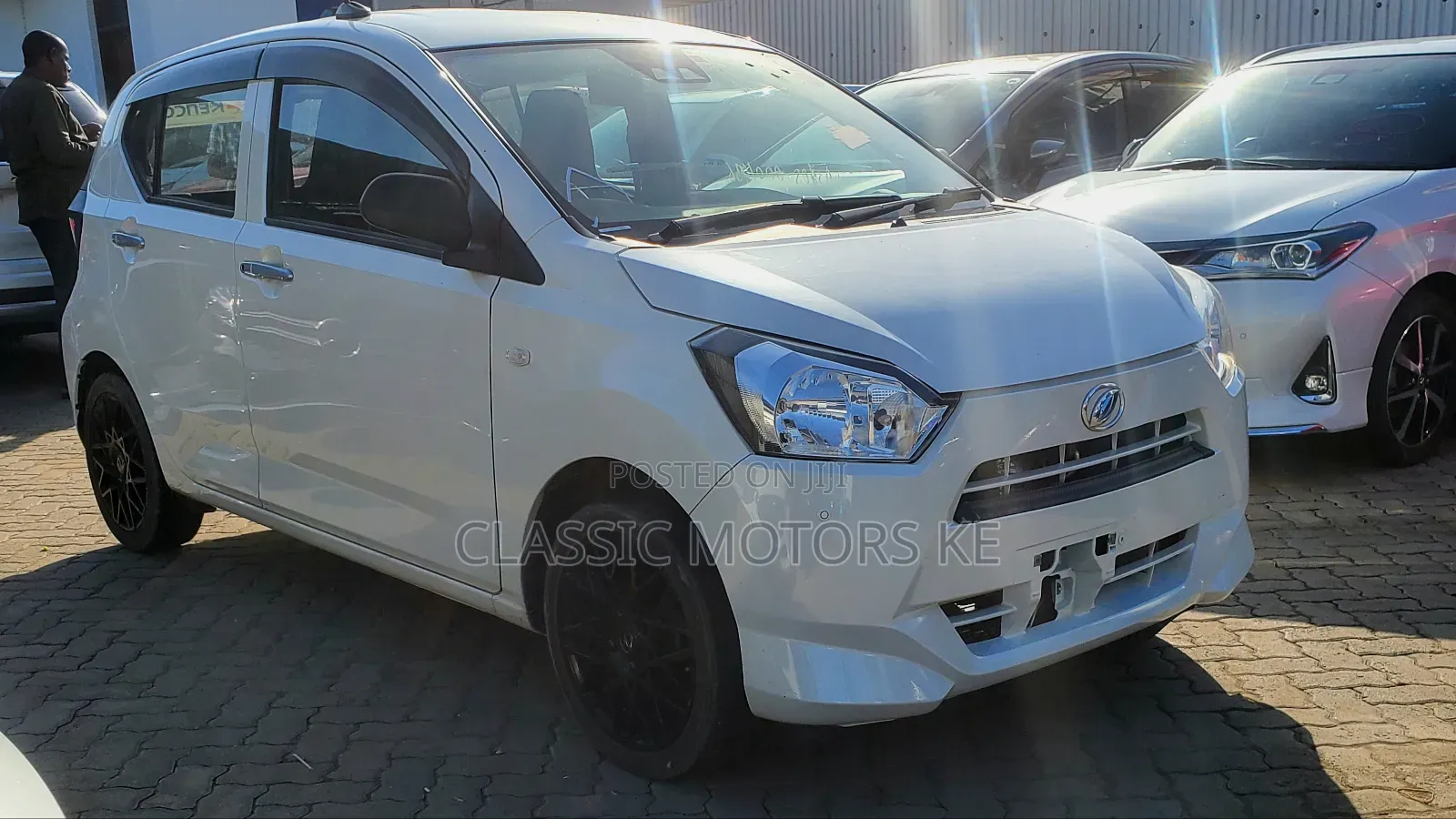 Daihatsu Mira 2018 White