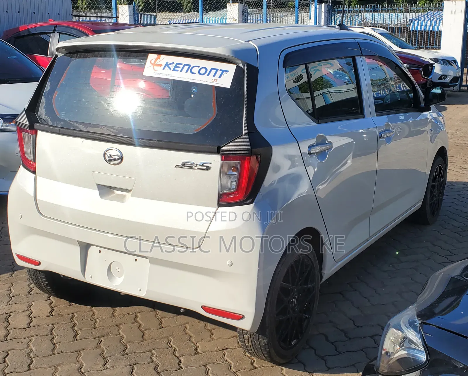 Daihatsu Mira 2018 White