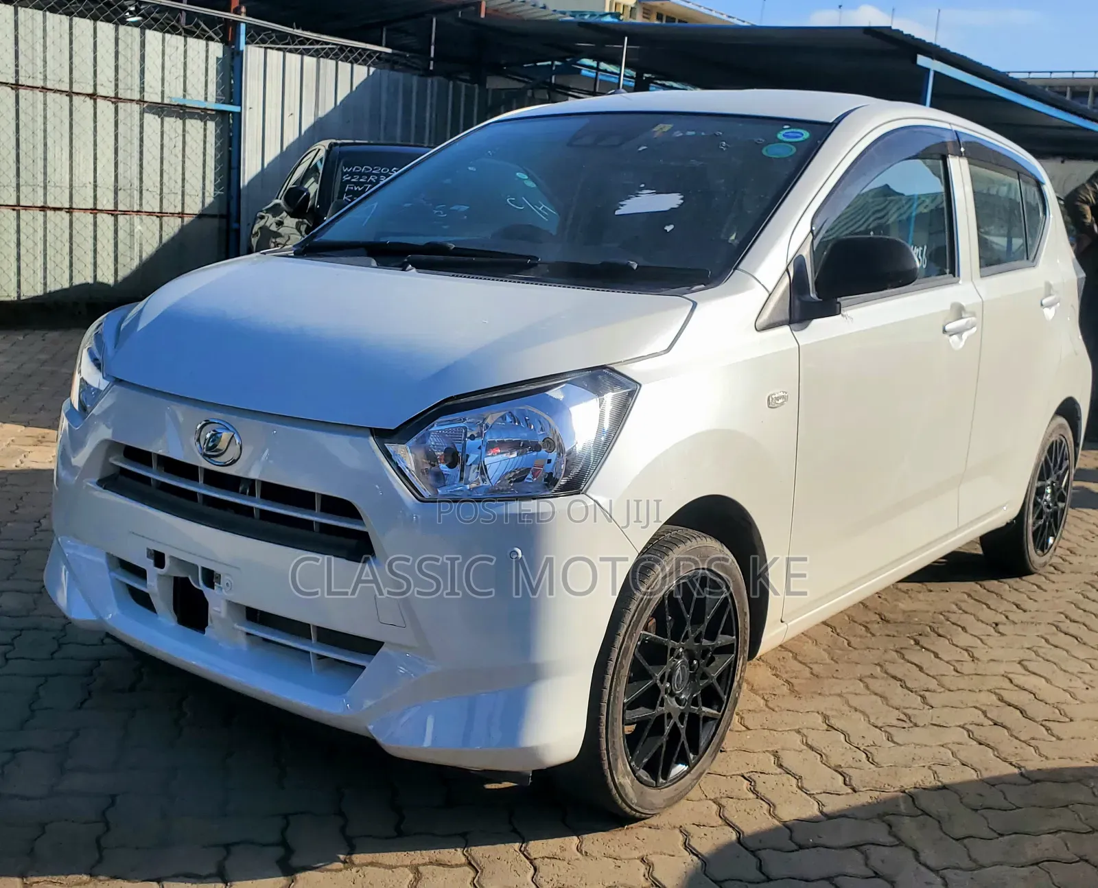 Daihatsu Mira 2018 White