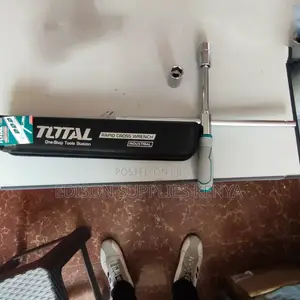 TOTAL RAPID CROSS WRENCH 16" Lug Nut Wrench Wheel Opener