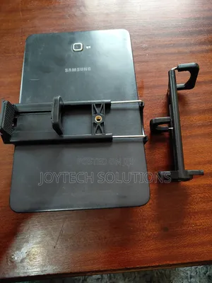 Tripod Tablet/Phone Holder : Universal Holder