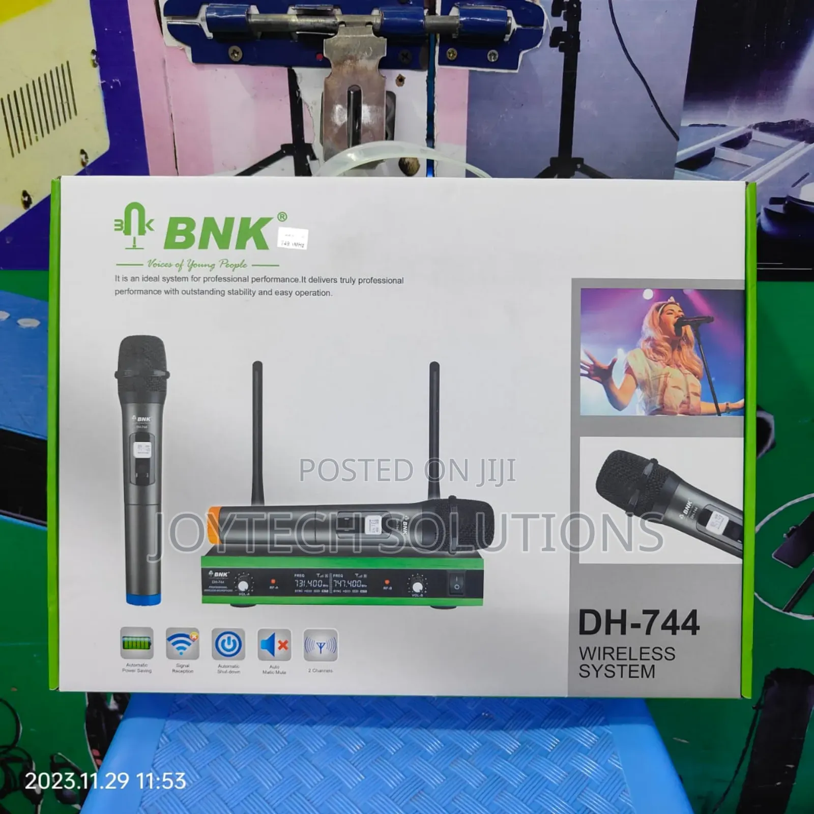 Improved BNK Dh-744 Wireless Microphone System.