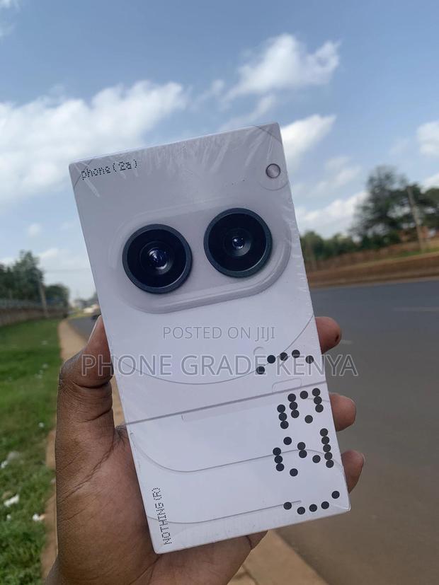 New Nothing Phone 2a 256 GB White - main view