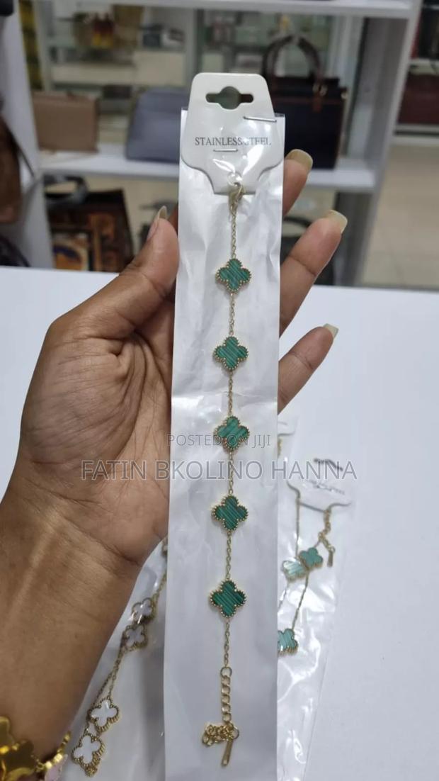 Van Cleef Bracelets - thumbnail 2