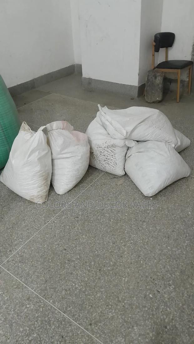 White Decorative Pebble Stones KSH 2500 25kg - main view