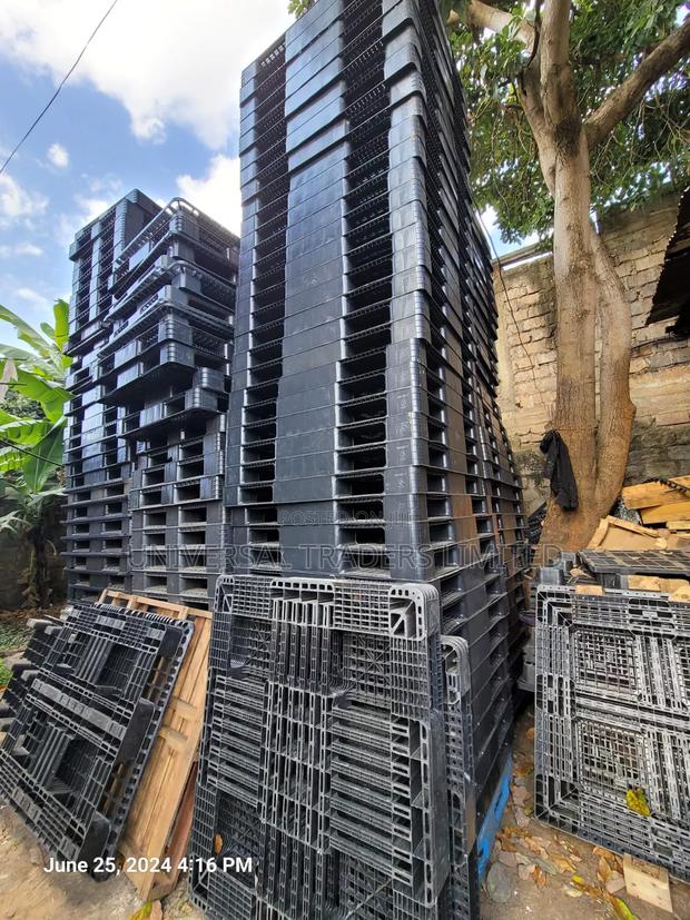 Plastic Pallets - Storage/Transit Plastic Pallets