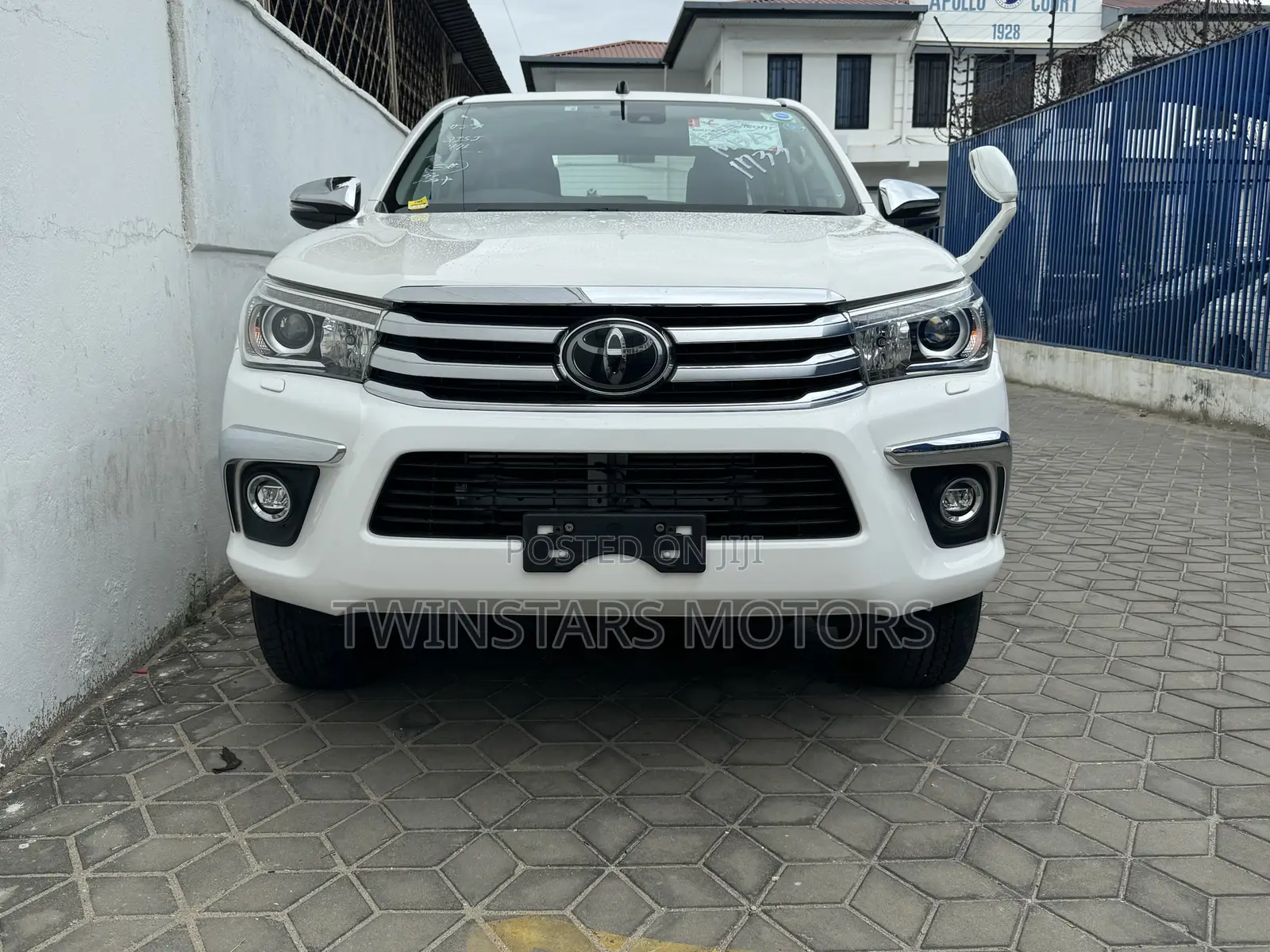 Toyota Hilux 2018 White