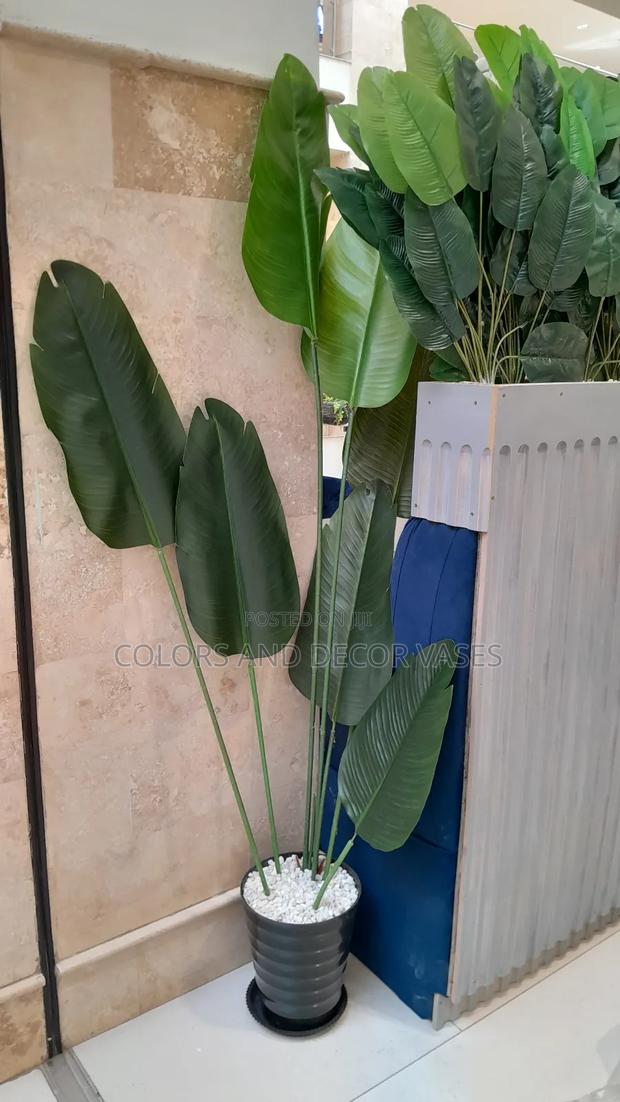 1.6m Long Artificial Banana Plant With Plastic Vase/Pebbles