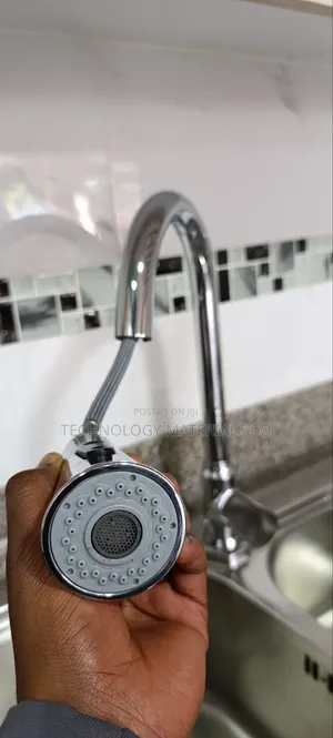 Single Handle Pull-Down Kitchen Faucet