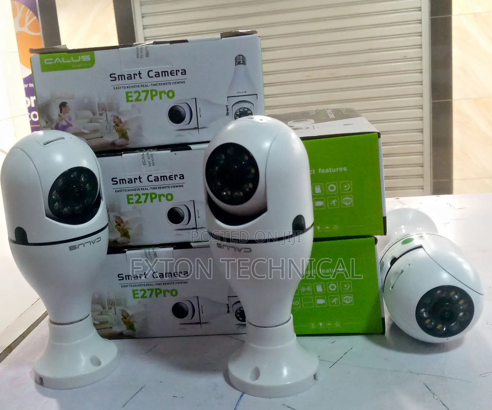 PTZ Wireless Calus Indoor Bulb Security Camera