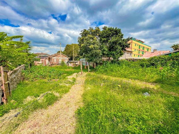 Prime Commercial Plot Touching Tarmac for Sale in Kinoo. - thumbnail 9