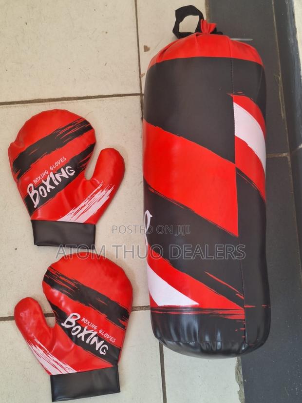 New Kids Punching Bag 2 Gloves 2 FTS Height
