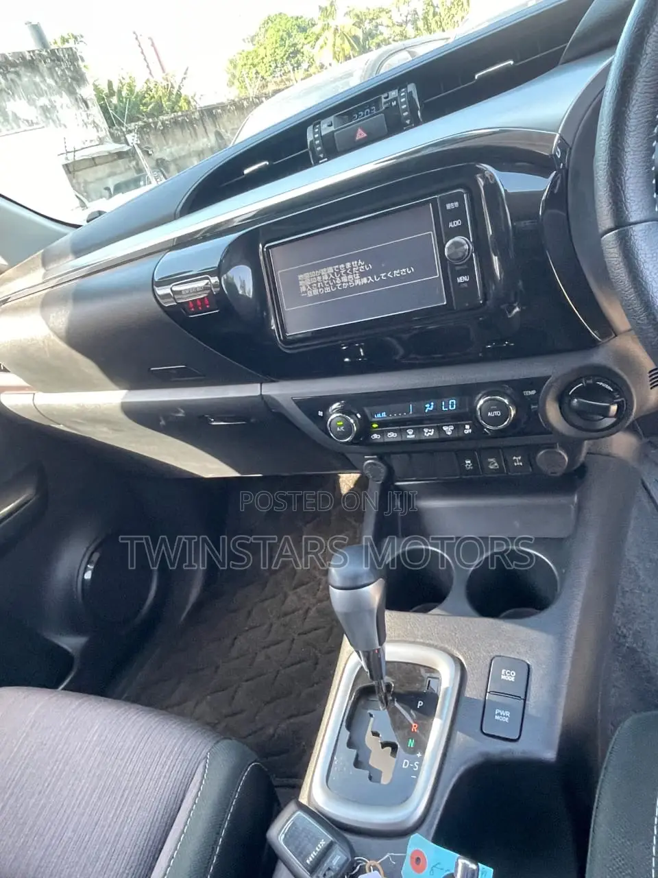 Toyota Hilux 2018 White