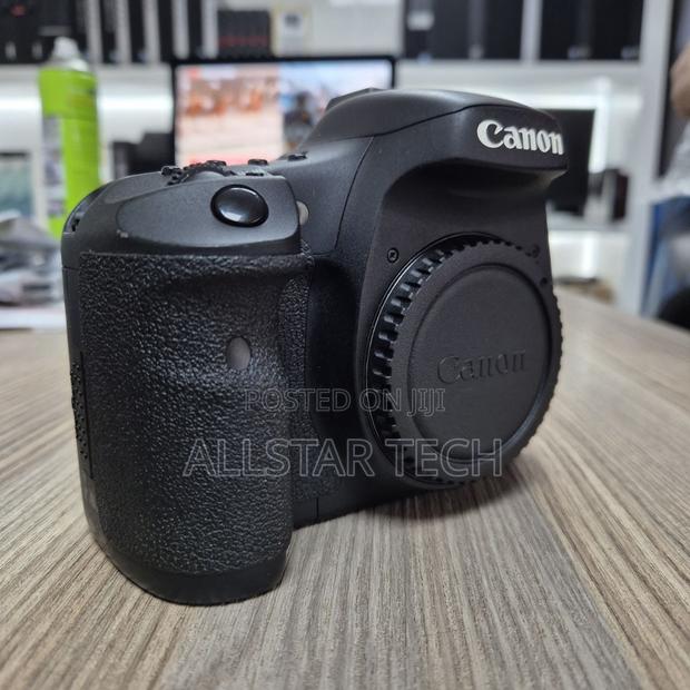 Canon EOS 7D DSLR Camera (Body Only) - thumbnail 5