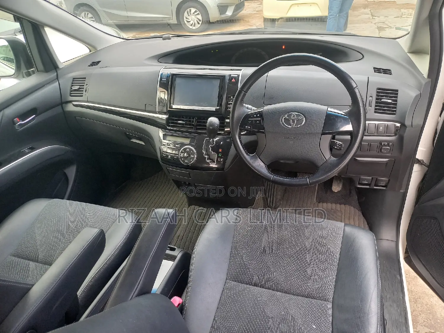 Toyota Estima 2017 White
