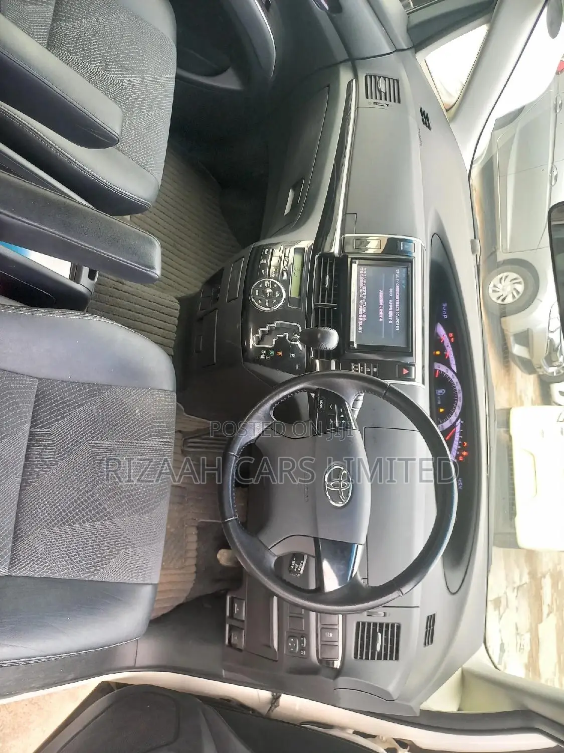 Toyota Estima 2017 White