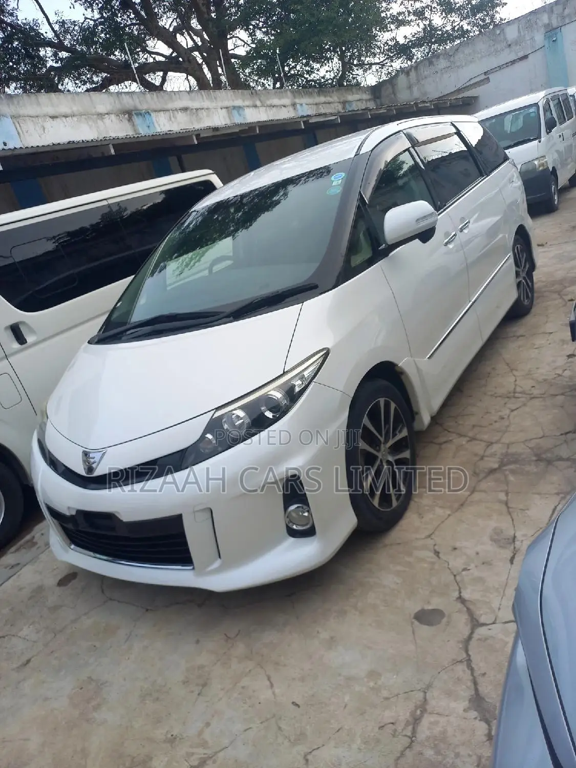Toyota Estima 2017 White