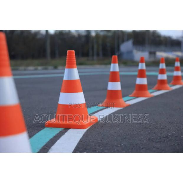 Safety Cones. Heavy Duty - main view