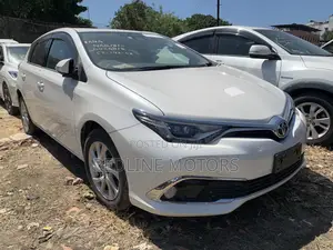 Toyota Auris 2017 White