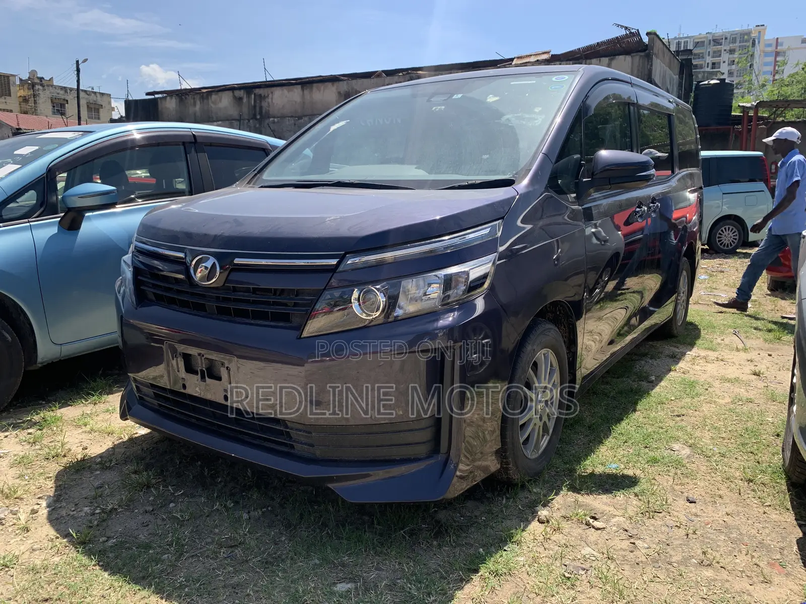 Toyota Voxy 2016 Purple