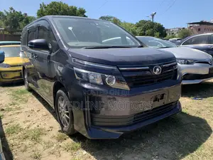 Toyota Voxy 2016 Purple