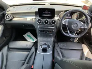 Mercedes-Benz C200 2018 Blue
