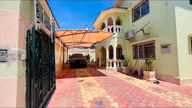 4bdrm Maisonette in Bombolulu Estate, Nyali for sale