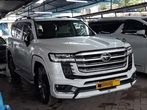 Toyota Land Cruiser 2020 Off white
