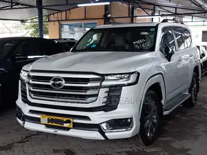 Toyota Land Cruiser 2020 Off white