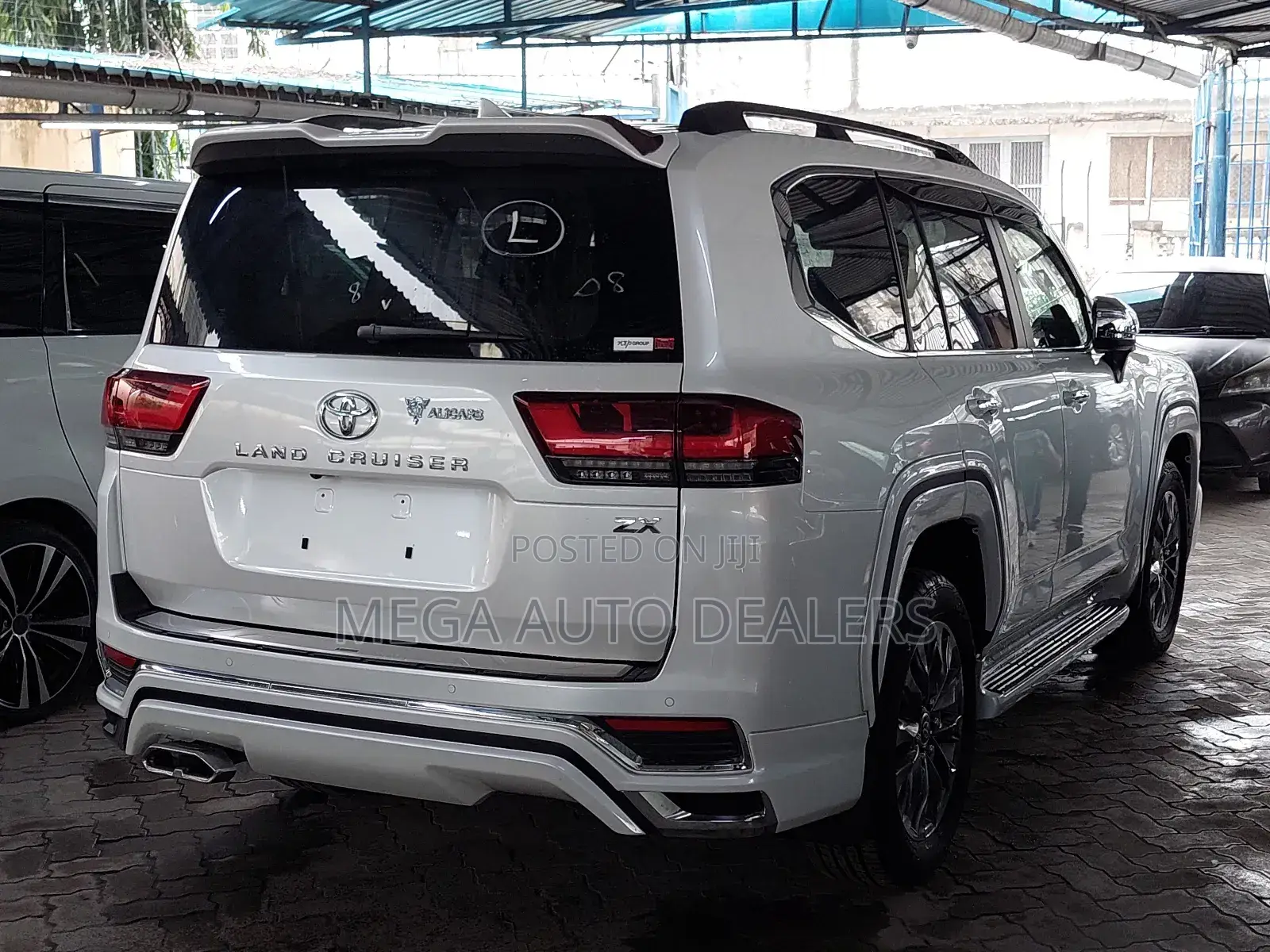 Toyota Land Cruiser 2020 Off white