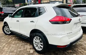 Nissan X-Trail 2.0 Petrol AWD 2017 White