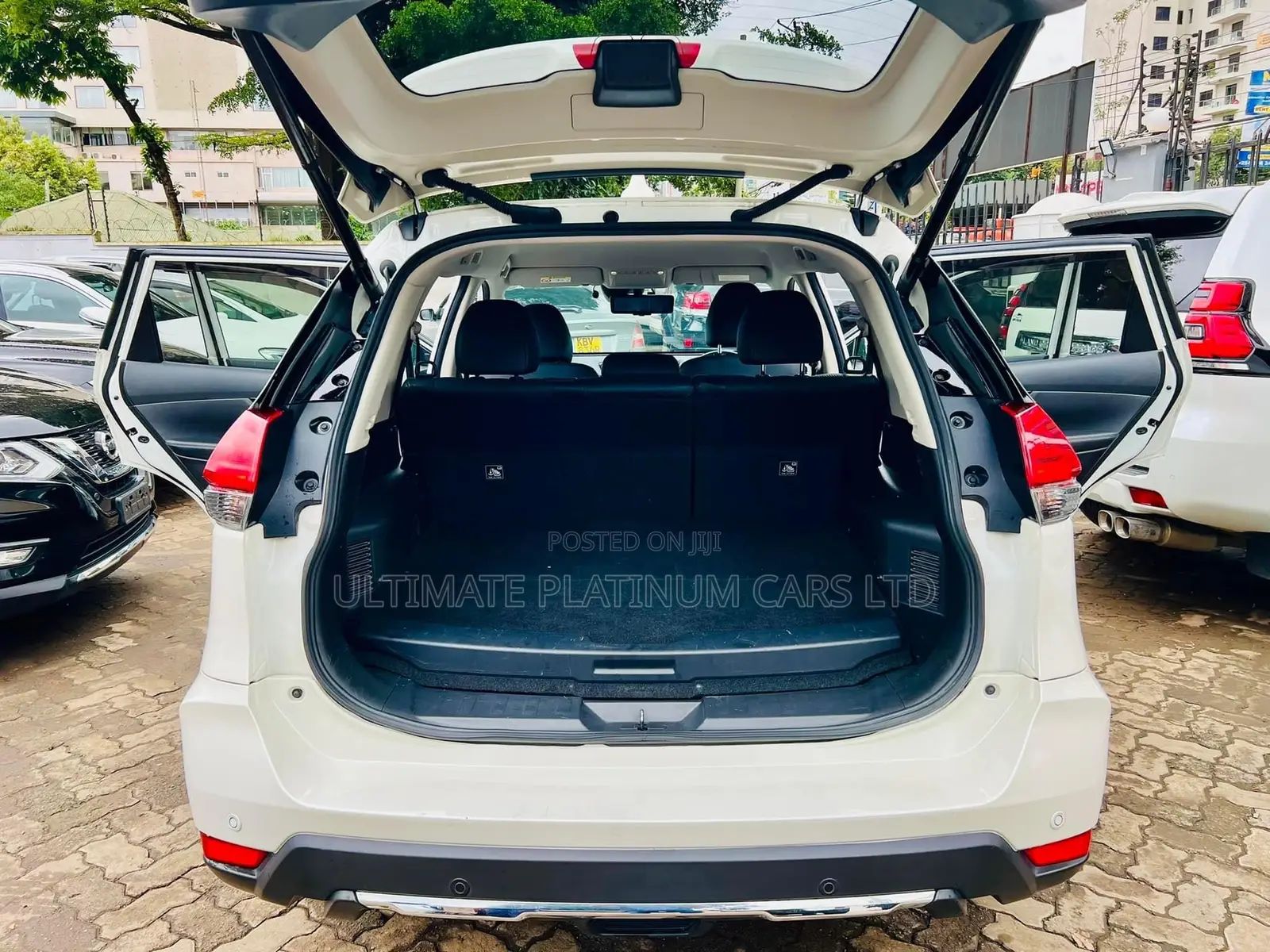 Nissan X-Trail 2.0 Petrol AWD 2017 White
