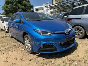 Toyota Auris 2017 Blue