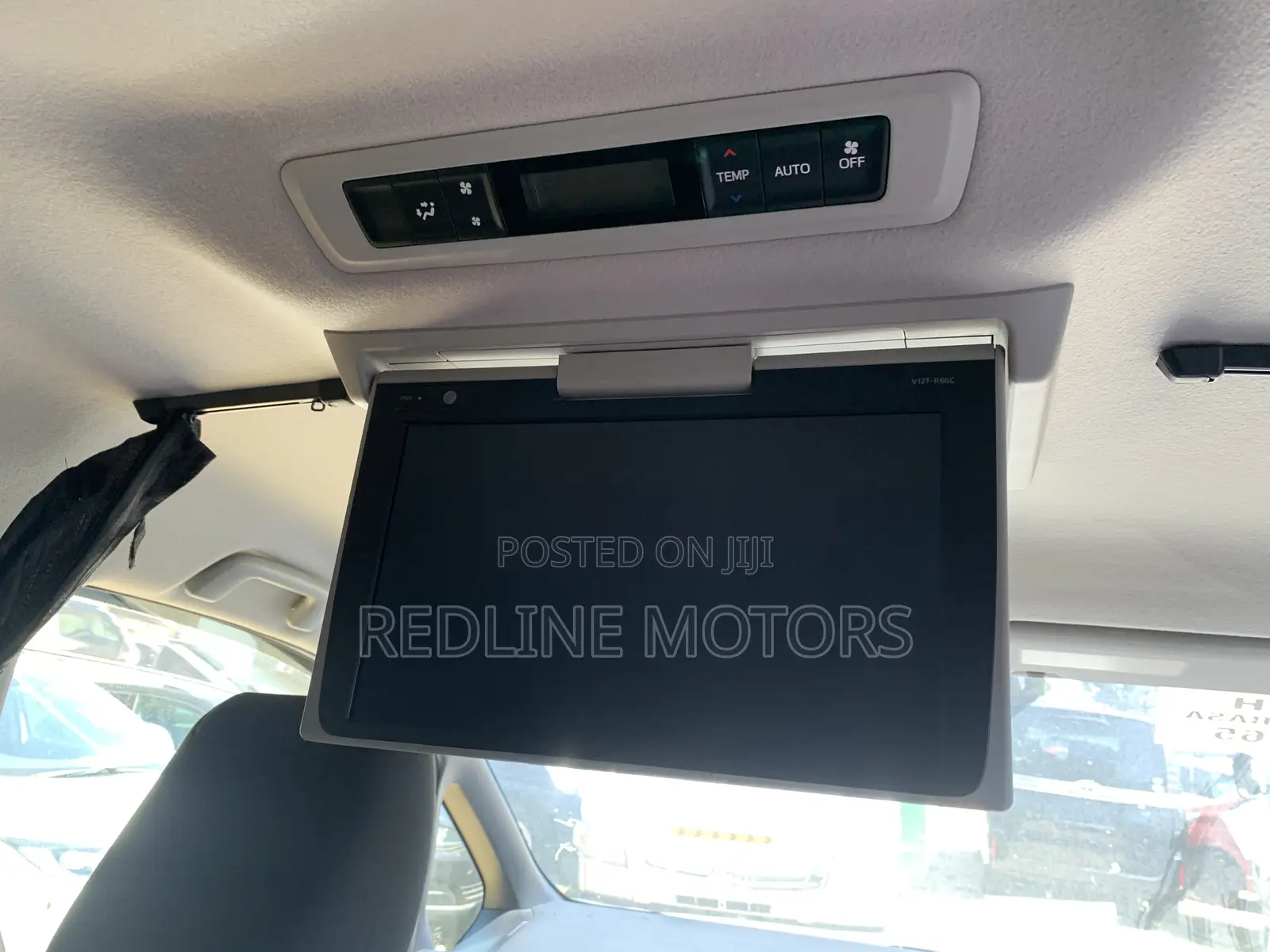 Toyota Noah 2.0 FWD (7 Seater) 2017 Pearl