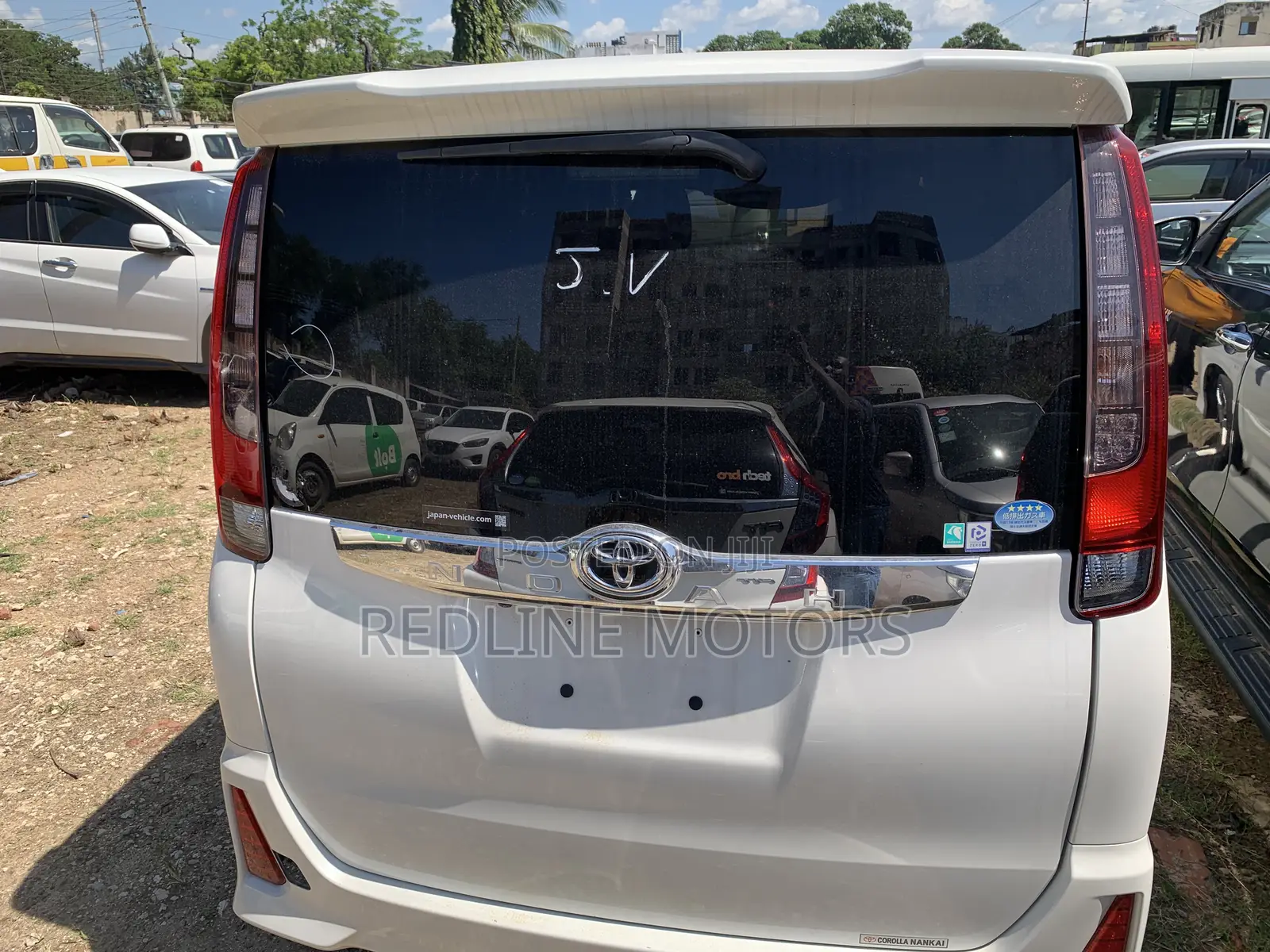 Toyota Noah 2.0 FWD (7 Seater) 2017 Pearl