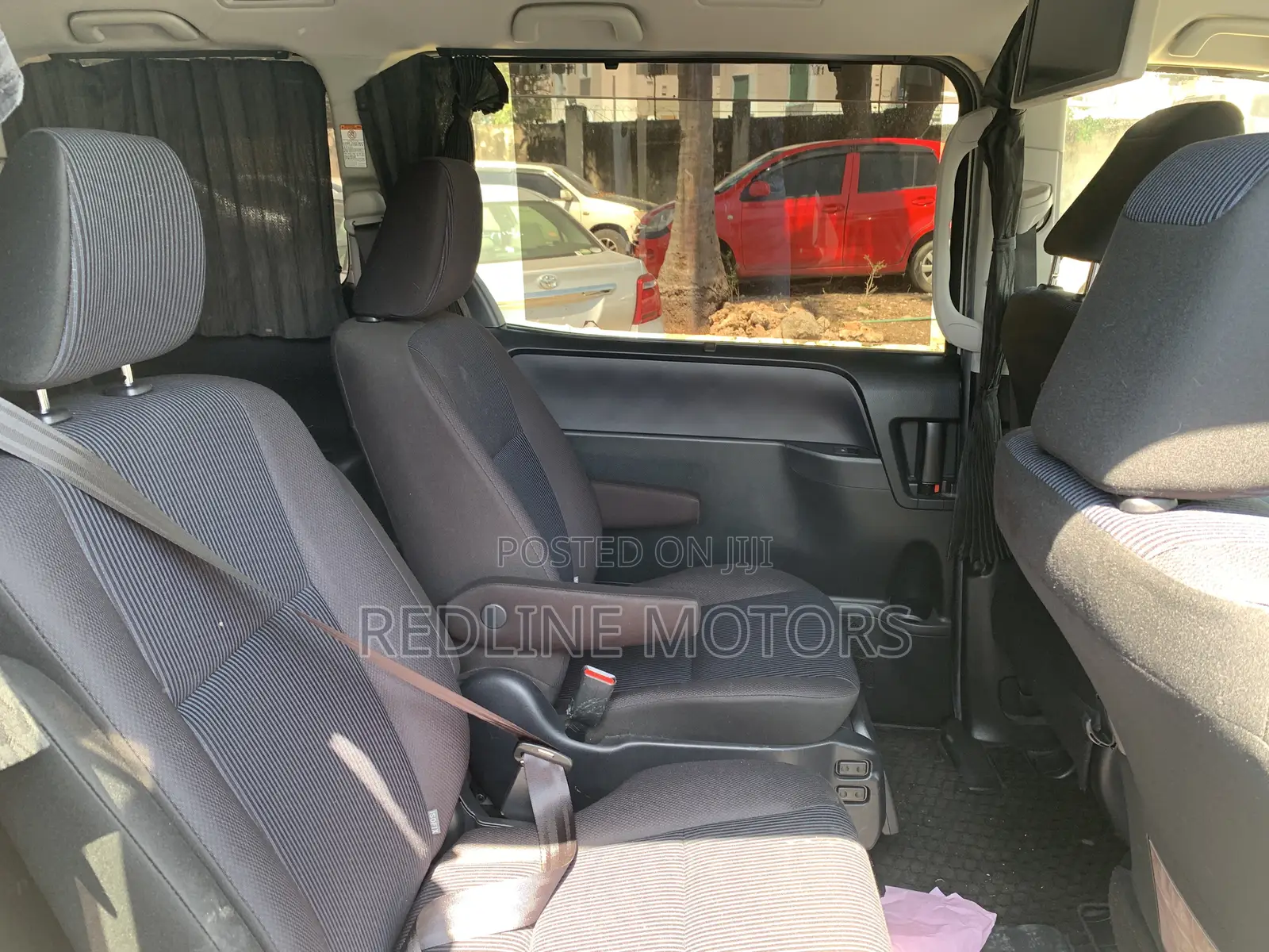 Toyota Noah 2.0 FWD (7 Seater) 2017 Pearl
