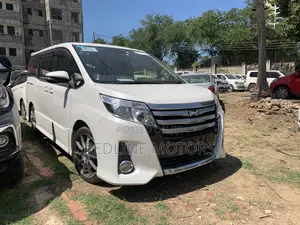 Toyota Noah 2.0 FWD (7 Seater) 2017 Pearl