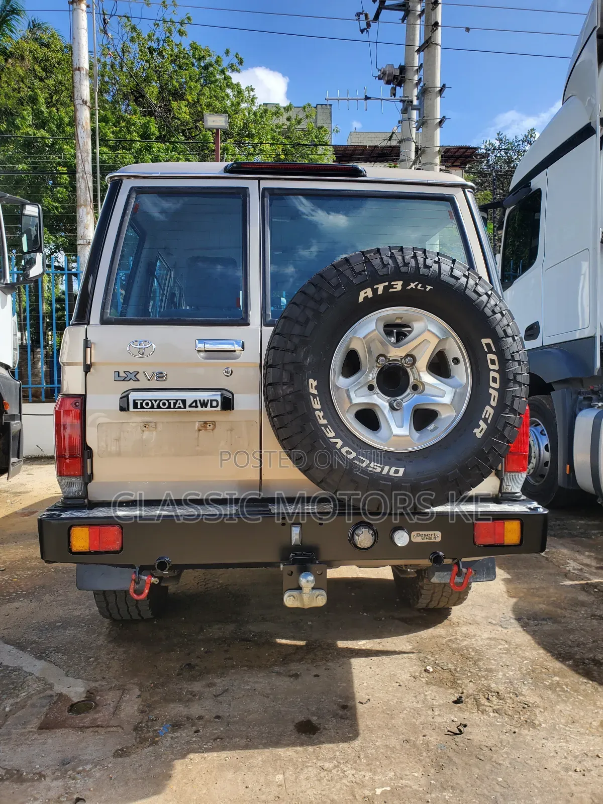 Toyota Land Cruiser 4.5 V8 TD 2018 Gold