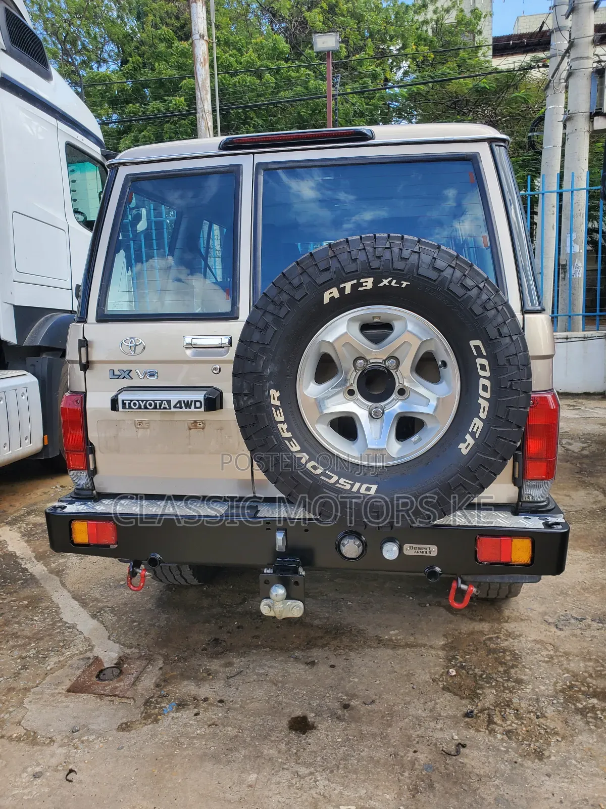 Toyota Land Cruiser 4.5 V8 TD 2018 Gold