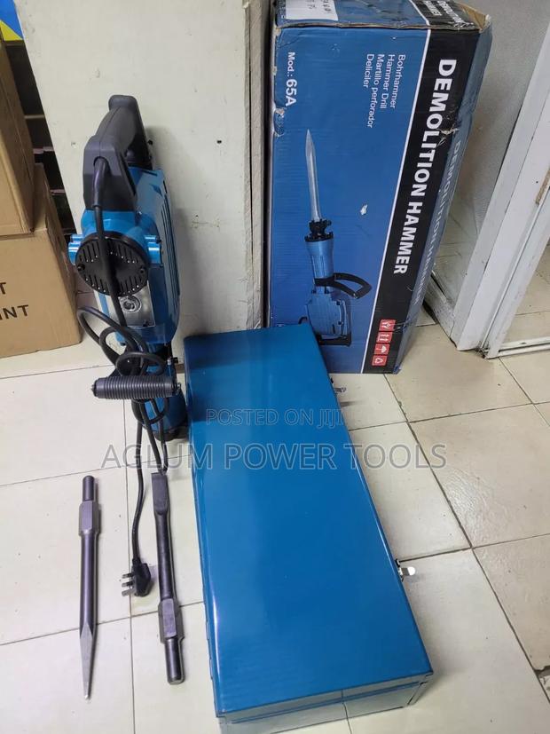 Demolition Hammer 2500W Makita