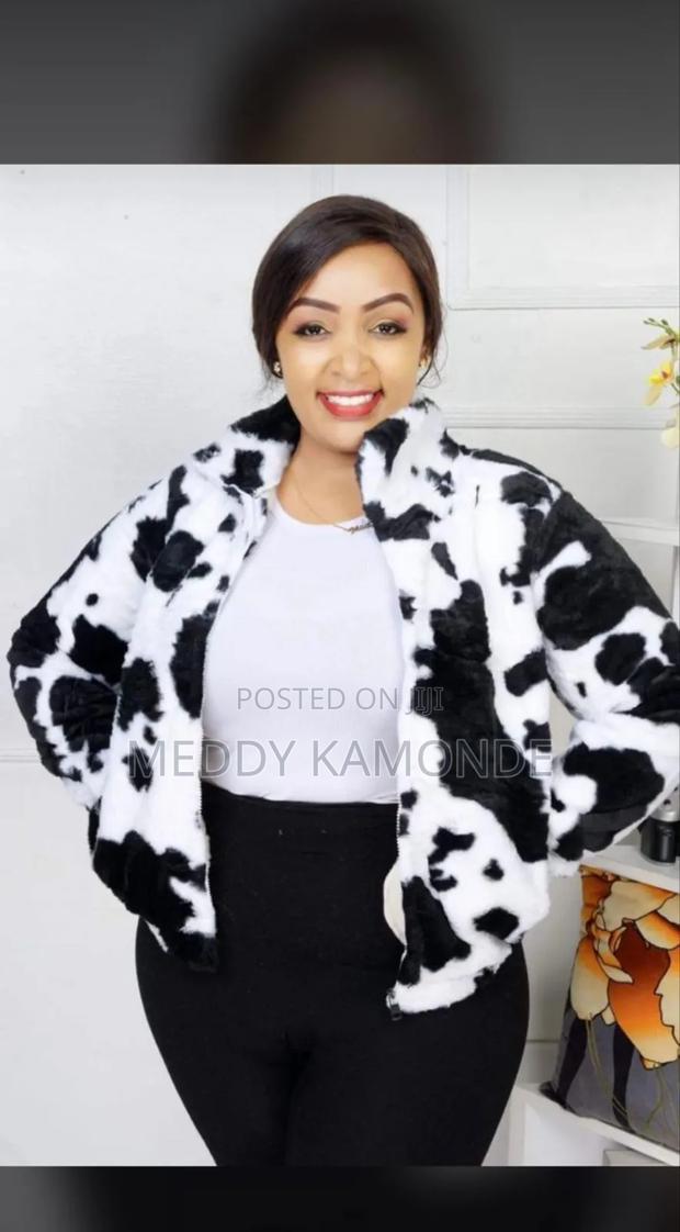 Quality Stylish Fur Coat - thumbnail 2