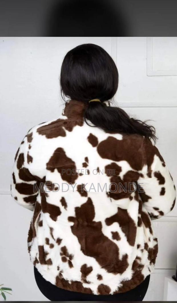 Quality Stylish Fur Coat - thumbnail 3