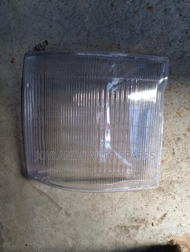 Toyota Hiace Shark 5l/3l Corner Lens