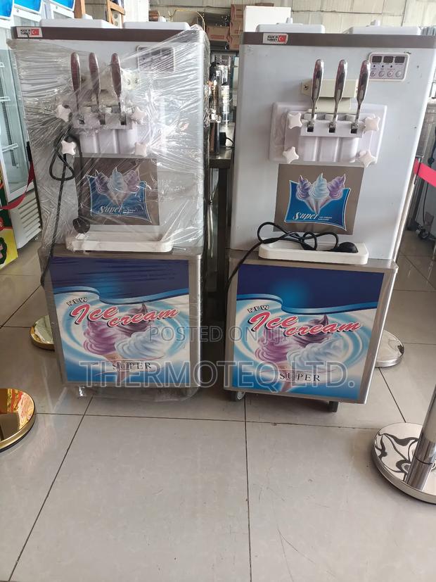 Ice Cream Machine - main view